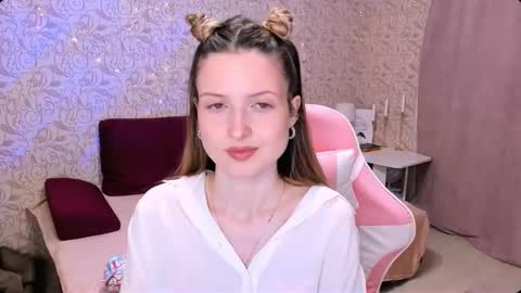 Snapshot of julie_flores chatting on 02-18-25, 03:43 Julie online show from 02-18-25, 03:43