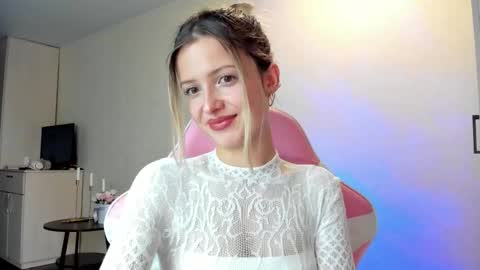 Snapshot of julie_flores chatting on 10-03-25, 04:04 Julie online show from 10-03-25, 04:04