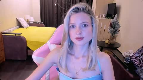 Julie online show from 11-15-25, 03:52