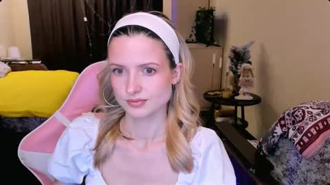 Julie online show from 01-16-26, 01:26