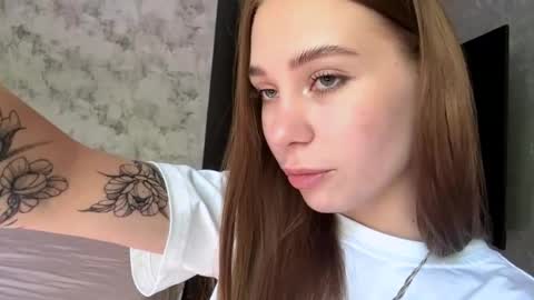 Snapshot of juliebeshears chatting on 04-15-26, 06:31 juliebeshears online show from 04-15-26, 06:31