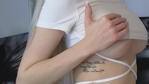 Julia online show from 03-04-25, 08:49