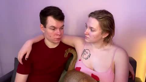 Julie and Thomas online show from 02-18-26, 08:10