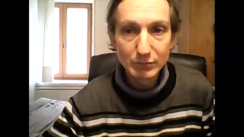 Snapshot of julien31x chatting on 02-10-25, 12:39 Julienxx31 online show from 02-10-25, 12:39