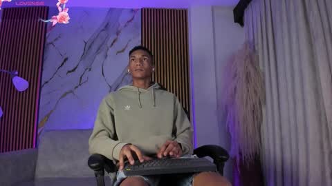 Julien online show from 01-06-26, 10:52