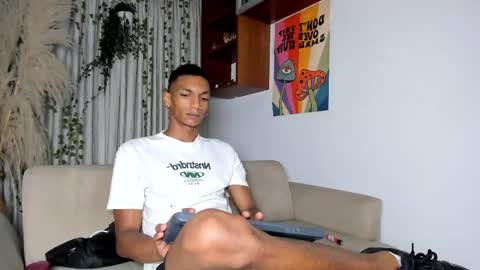 Julien online show from 05-31-26, 01:03