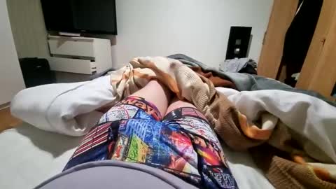 Julientoy online show from 01-30-25, 03:00