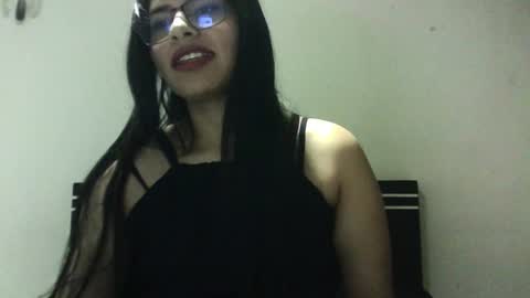 Snapshot of julieta_989 chatting on 10-24-25, 05:09 julieta_989 online show from 10-24-25, 05:09