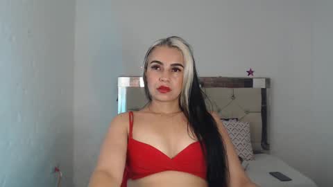 Snapshot of julieta__fox_ chatting on 01-11-25, 04:48 julieta__fox_ online show from 01-11-25, 04:48