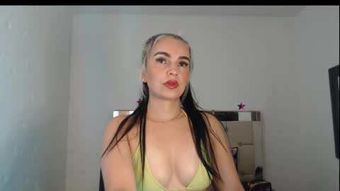 Snapshot of julieta__fox_ chatting on 01-15-25, 03:11 julieta__fox_ online show from 01-15-25, 03:11