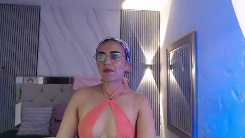 julieta__fox_ online show from 05-06-26, 04:34