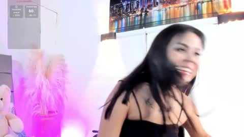 Snapshot of julieta_coopeer_ chatting on 05-12-26, 10:45 Julieta online show from 05-12-26, 10:45