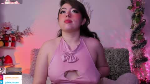 Snapshot of julieta_cooper20 chatting on 12-19-24, 05:40 Juli online show from 12-19-24, 05:40