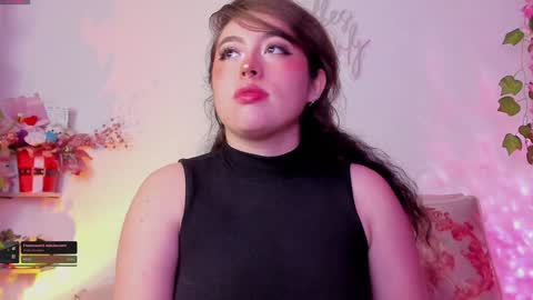 Snapshot of julieta_cooper20 chatting on 01-31-25, 04:47 Juli online show from 01-31-25, 04:47