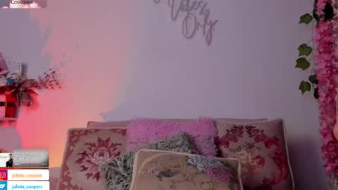 Snapshot of julieta_cooper20 chatting on 02-17-25, 03:58 Juli online show from 02-17-25, 03:58