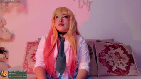 Snapshot of julieta_cooper20 chatting on 03-12-25, 04:51 Juli online show from 03-12-25, 04:51