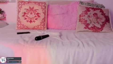 Snapshot of julieta_cooper20 chatting on 03-12-25, 07:57 Juli online show from 03-12-25, 07:57