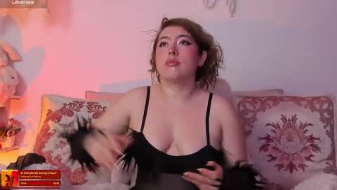 Snapshot of julieta_cooper20 chatting on 09-26-25, 03:32 Juli online show from 09-26-25, 03:32