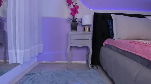 Julieta  online show from 12-29-24, 12:01