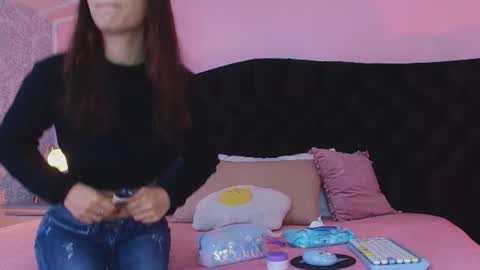 Julieta  online show from 06-10-26, 12:04