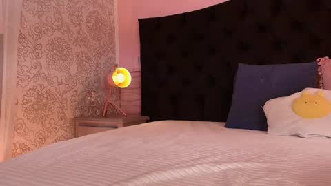 Julieta  online show from 06-23-26, 07:45