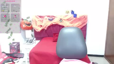 julieta_curvy69 online show from 10-07-25, 12:02