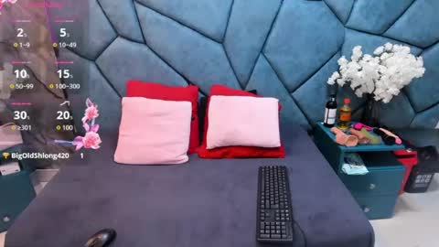 Julieta online show from 06-25-26, 05:56