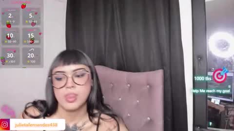 Julieta Fernandez online show from 10-23-25, 11:46