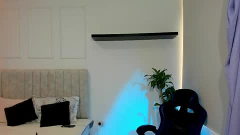 julieta_fn online show from 04-30-26, 08:57