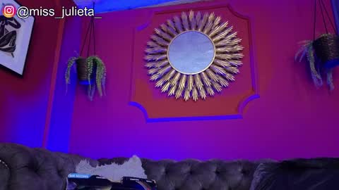  Julieta  online show from 05-16-26, 11:42