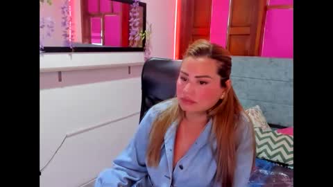 julieta_star69 online show from 05-01-26, 07:07