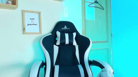 Snapshot of julietaa1_ chatting on 11-14-25, 01:15 juli online show from 11-14-25, 01:15