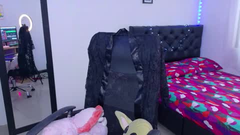 Julieta online show from 12-03-25, 02:15