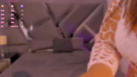 andara velez online show from 10-05-25, 03:49