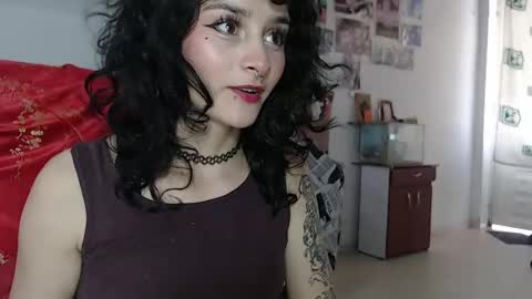 Snapshot of julietajaguar chatting on 12-14-24, 02:21 Julieta Jaguar online show from 12-14-24, 02:21