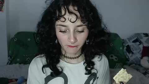 Snapshot of julietajaguar chatting on 12-17-24, 01:27 Julieta Jaguar online show from 12-17-24, 01:27