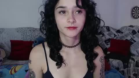Snapshot of julietajaguar chatting on 01-15-25, 01:31 Julieta Jaguar online show from 01-15-25, 01:31