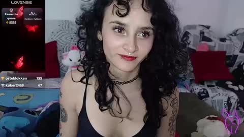 Snapshot of julietajaguar chatting on 02-04-25, 03:04 Julieta Jaguar online show from 02-04-25, 03:04