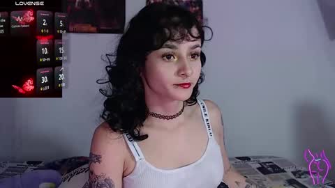 Snapshot of julietajaguar chatting on 02-26-25, 02:57 Julieta Jaguar online show from 02-26-25, 02:57
