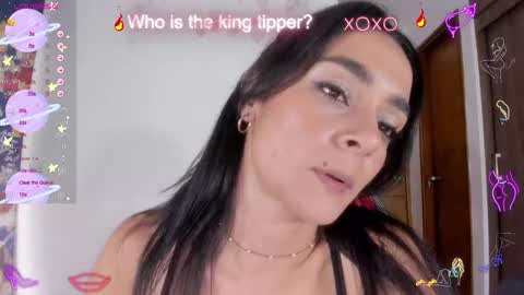 Snapshot of julietaserafelle chatting on 01-05-25, 10:29 serafelle online show from 01-05-25, 10:29
