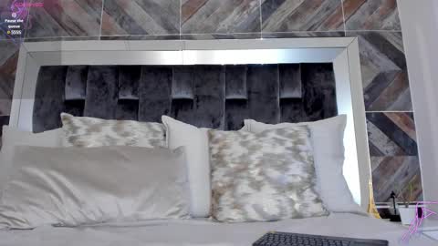 Julieta Wild  online show from 03-02-25, 03:45