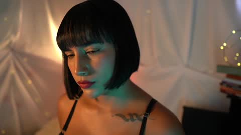 Snapshot of julietawinona chatting on 01-13-25, 10:13 julietawinona online show from 01-13-25, 10:13