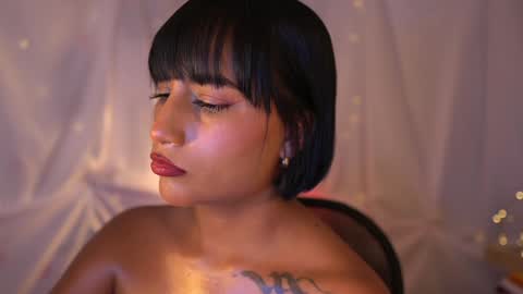 Snapshot of julietawinona chatting on 01-19-25, 12:38 julietawinona online show from 01-19-25, 12:38