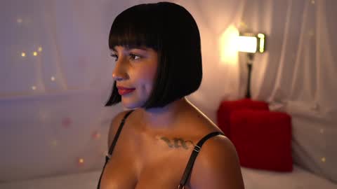Snapshot of julietawinona chatting on 01-24-25, 08:11 julietawinona online show from 01-24-25, 08:11