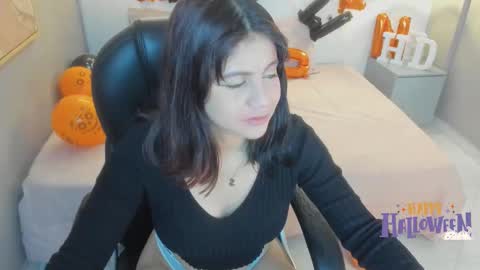 Snapshot of julieth_brown_ chatting on 11-02-25, 11:45 Julieth online show from 11-02-25, 11:45