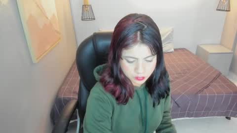 Snapshot of julieth_brown_ chatting on 11-16-25, 12:33 Julieth online show from 11-16-25, 12:33