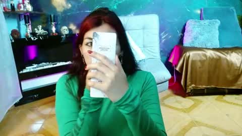 Snapshot of julieth_sex1 chatting on 04-18-26, 08:40 online show from 04-18-26, 08:40