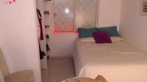 Snapshot of julieth_spencer1 chatting on 09-19-25, 12:39 Julieta online show from 09-19-25, 12:39