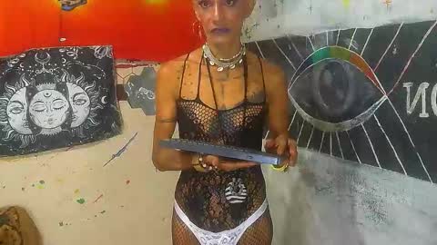 Julieth Wolf online show from 11-14-25, 01:59