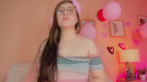 Snapshot of julietha_bianco_ chatting on 02-15-25, 08:43 Julietha online show from 02-15-25, 08:43
